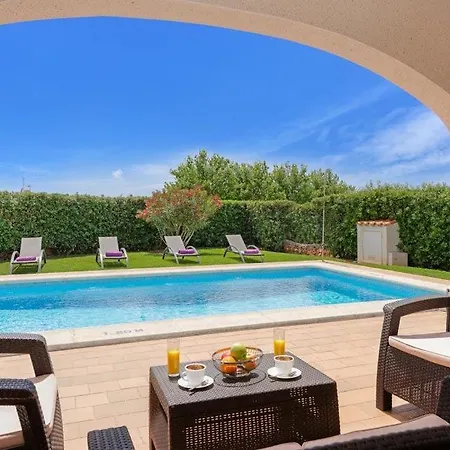 Villa Torre Soli Nou Sleeps 7 Pool Air Con Wifi Son Bou